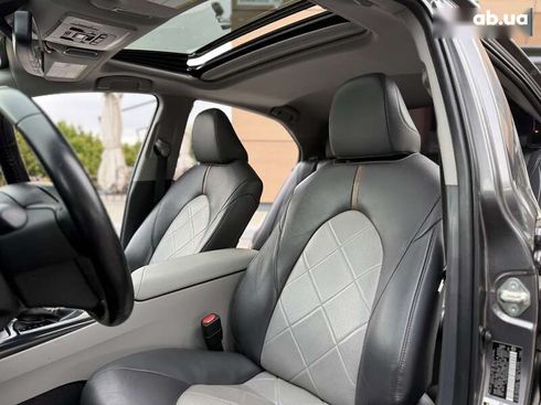 Toyota Camry 2019 - фото 18