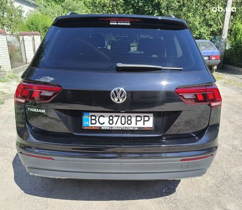 Volkswagen Tiguan 2018 черный - фото 4