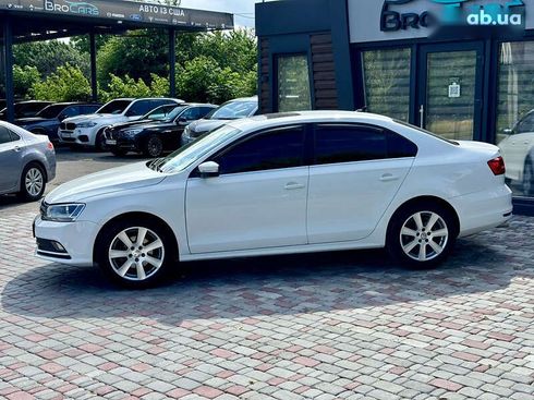 Volkswagen Jetta 2015 - фото 5