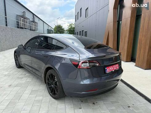 Tesla Model 3 2022 - фото 3