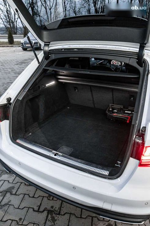 Audi A4 2019 - фото 30