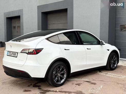 Tesla Model Y 2024 - фото 10