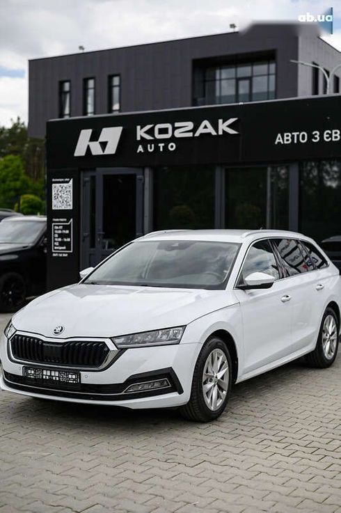 Skoda Octavia 2021 - фото 3