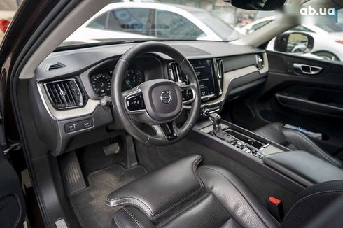 Volvo XC60 2018 - фото 19