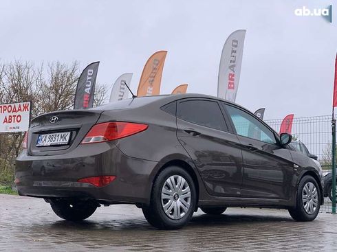 Hyundai Solaris 2016 - фото 15