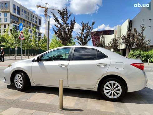 Toyota Corolla 2019 - фото 12