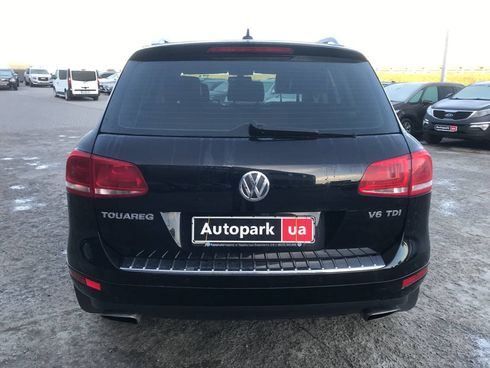 Volkswagen Touareg 2012 черный - фото 18