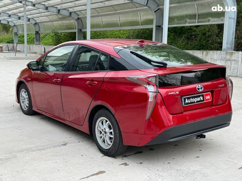Toyota Prius 2018 красный - фото 31