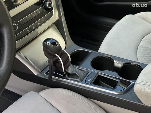 Hyundai Sonata 2016 серый - фото 12