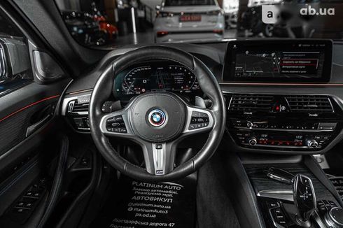 BMW 5 серия 2021 - фото 20