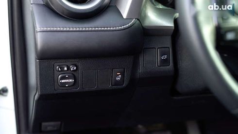 Toyota RAV4 2017 - фото 20