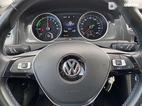 Volkswagen e-Golf 2020 - фото 23