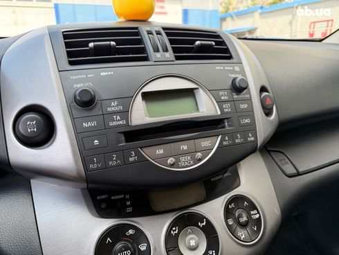 Toyota RAV4 2007 серый - фото 31