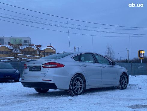 Ford Fusion 2018 - фото 4