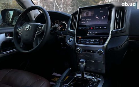 Toyota Land Cruiser 2016 - фото 22