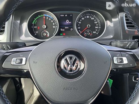 Volkswagen e-Golf 2020 - фото 21