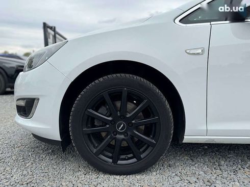 Opel Astra 2014 - фото 4