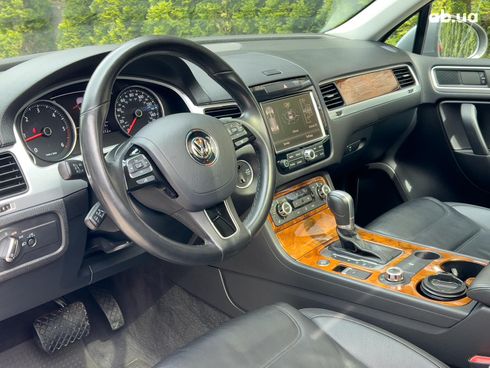 Volkswagen Touareg 2014 серый - фото 44