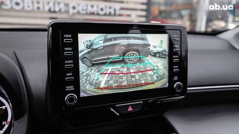 Toyota Yaris Cross 2022 - фото 21
