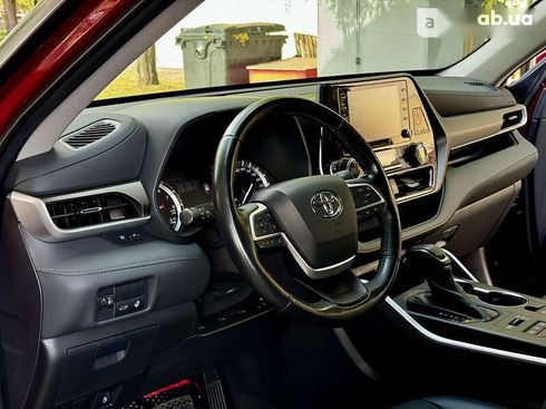 Toyota Highlander 2022 - фото 27