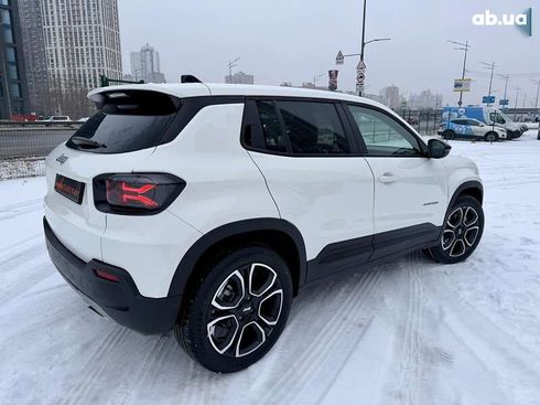 Jeep Avenger 2024 - фото 6