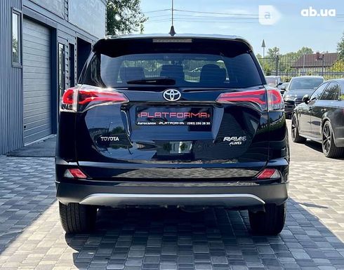 Toyota RAV4 2017 - фото 6