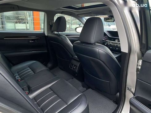 Lexus ES 2017 - фото 25