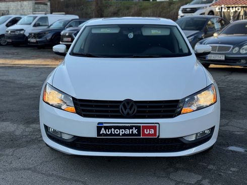Volkswagen Passat 2013 белый - фото 2