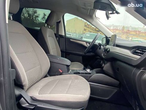 Ford Escape 2021 - фото 10