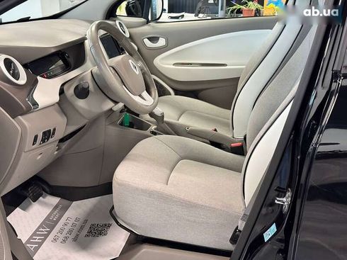 Renault Zoe 2016 - фото 21
