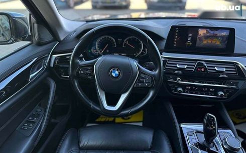 BMW 5 серия 2017 - фото 17