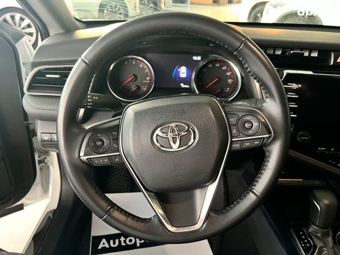 Toyota Camry 2019 белый - фото 15