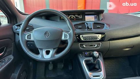 Renault Scenic 2012 - фото 16