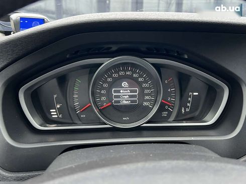 Volvo V40 2013 - фото 30