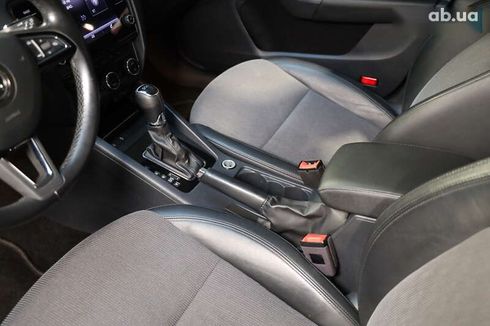 Skoda Octavia 2019 - фото 19