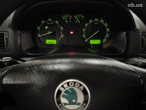 Skoda Octavia 2010 - фото 8