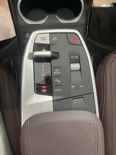 BMW iX1 2025 - фото 18