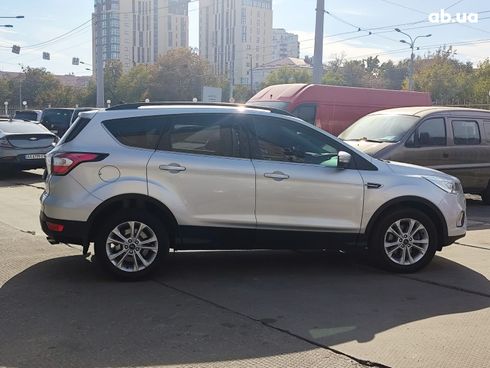 Ford Escape 2017 серый - фото 9