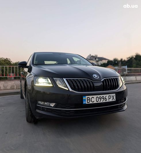 Skoda Octavia 2018 черный - фото 2