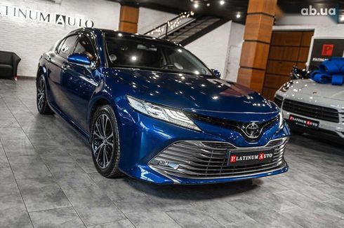 Toyota Camry 2019 - фото 7