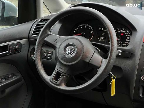 Volkswagen Touran 2011 - фото 14