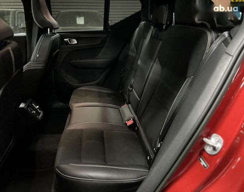 Volvo XC40 2022 - фото 29