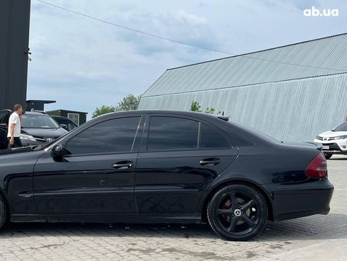 Mercedes-Benz E-Класс 2005 черный - фото 17