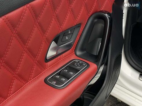 Mercedes-Benz CLA-Класс 2019 - фото 26