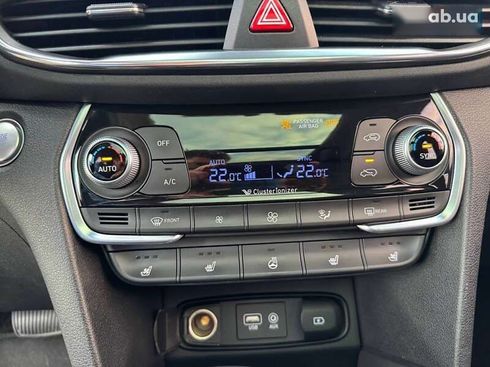 Hyundai Santa Fe 2019 - фото 21