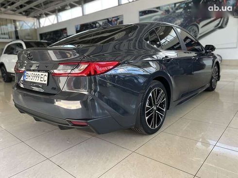 Toyota Camry 2024 - фото 16