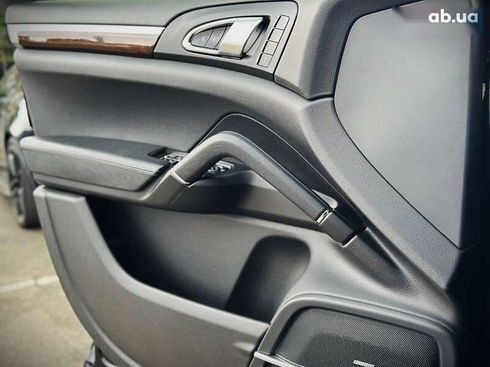 Porsche Cayenne 2013 - фото 24