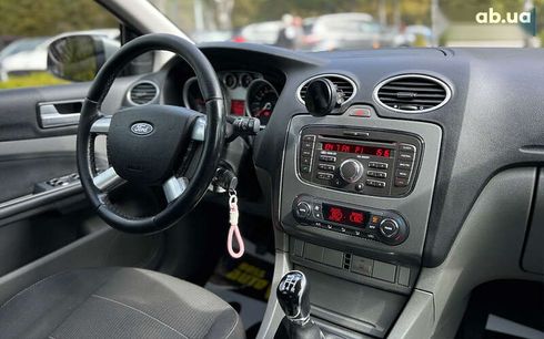 Ford Focus 2010 - фото 12