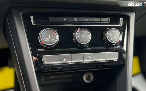 Volkswagen Touran 2020 - фото 19