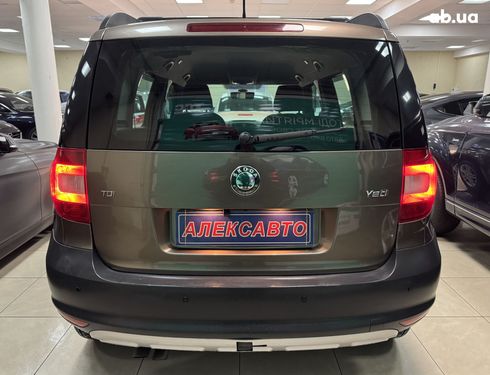 Skoda Yeti 2010 коричневый - фото 7